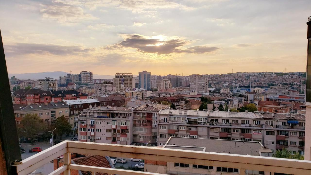 Spacious Downtown Apartment With A City View Priștina Exterior foto